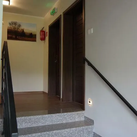 Rembisz 3* Łapsze Niżne